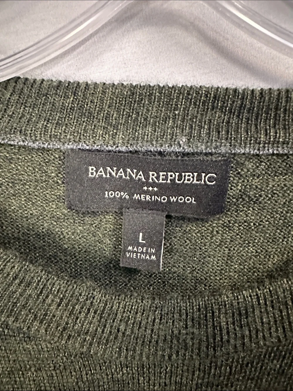 Banana Republic Men’s Large 100% Merino Wool Dark Olive Green Crewneck